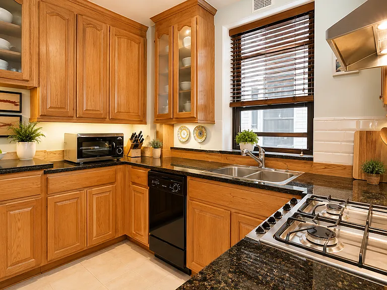 120 W 50th St #6B — Photo 5
