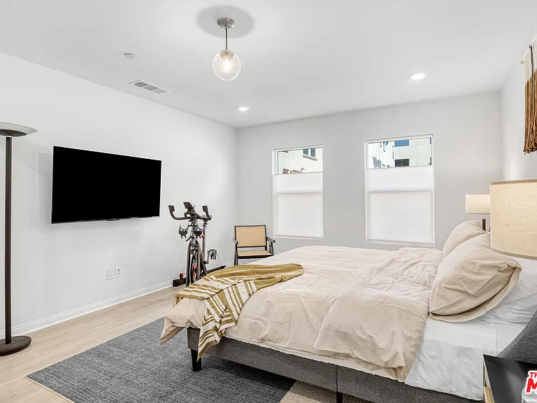 768 Daniel Freeman Cir — Photo 30