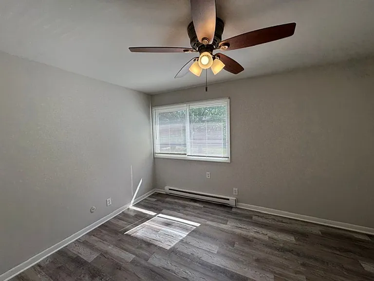 1694 Molitor Road — Photo 10
