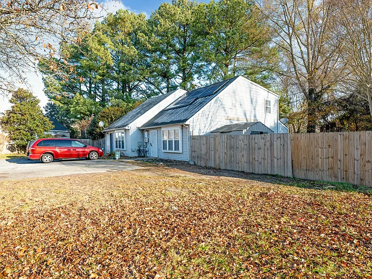 163 Spruance Rd — Photo 28