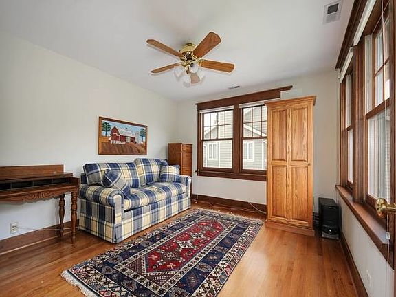 4th image of 4315 Lawn Ave