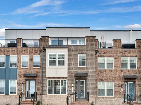 32 Bleeker Pl, Gaithersburg, MD 20878