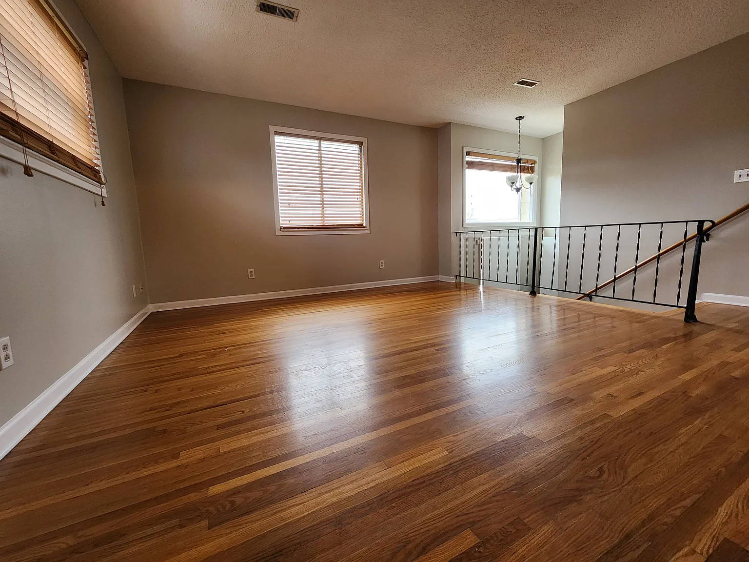 5 bed, 1720 sqft, $1,700 — Photo 4