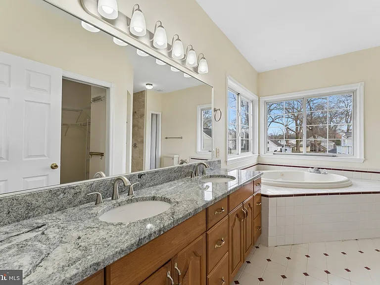 402 Linden Ave — Photo 19