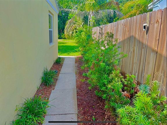 2nd image of 1215 NE 13th Avenue