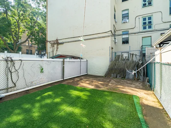 142 West 175th Street image 20 of 38