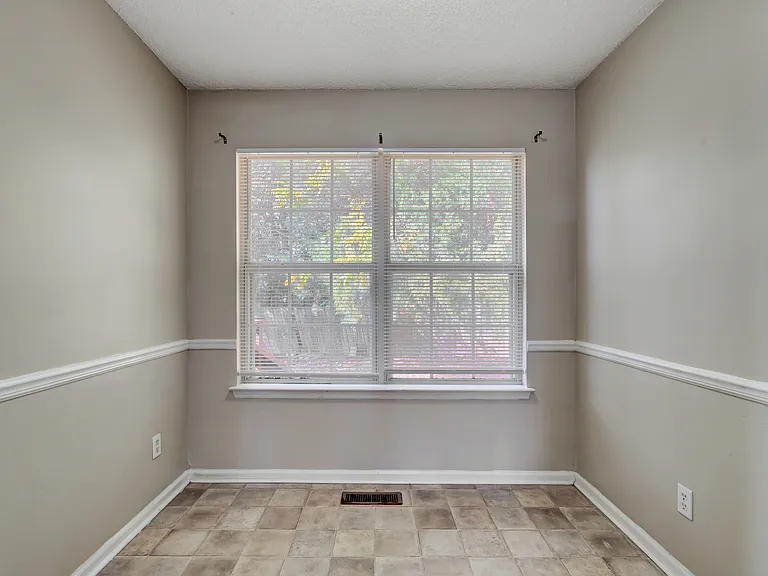 1113 Odom Ct — Photo 17
