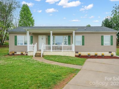2324 7th Ave NW, Hickory, NC, 28601