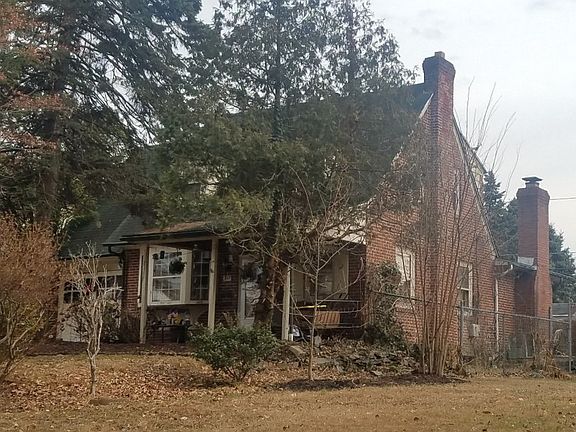 2nd image of 317 Walnut Hill Ln