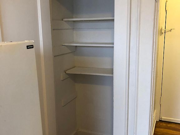 4th image of 18 N 12th St APT 301