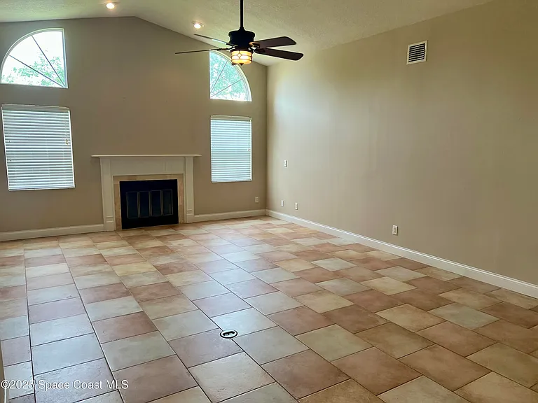 2372 Windham Dr — Photo 11