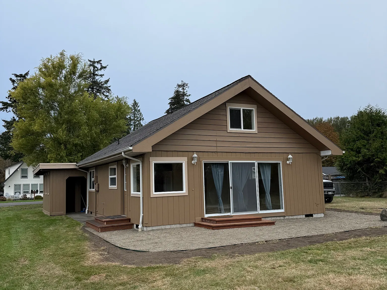 3 bed, 1.5 bath, 1216 sqft, $2,650 — Photo 2