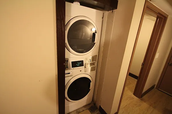 Rented by Nooklyn NYC LLC | media 10