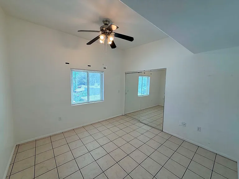 934 N Campbell Ave #3 — Photo 17