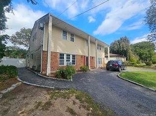 5 Lincoln Avenue, Smithtown, NY
