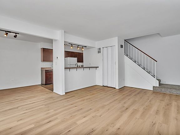 4th image of 8326 Portsmouth Dr Unit B