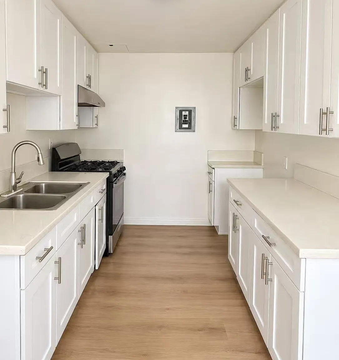 2 bed, 1.5 bath, 800 sqft, $2,600 — Photo 3