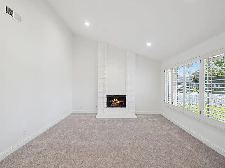 8822 Bellshire Dr — Photo 12