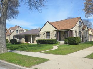 5002 N 23rd St, Milwaukee, WI 53209