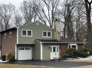 14 Timber Rd, East Brunswick, NJ 08816