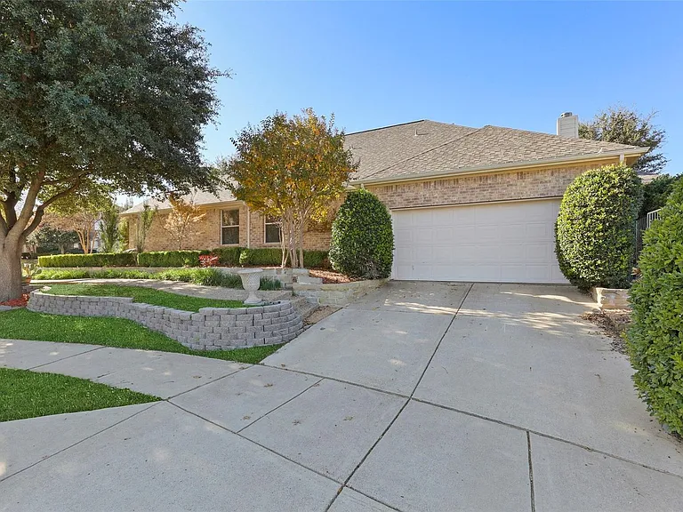 11086 Mansfield Dr — Photo 2