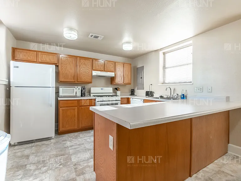 3B E St W #689B — Photo 7