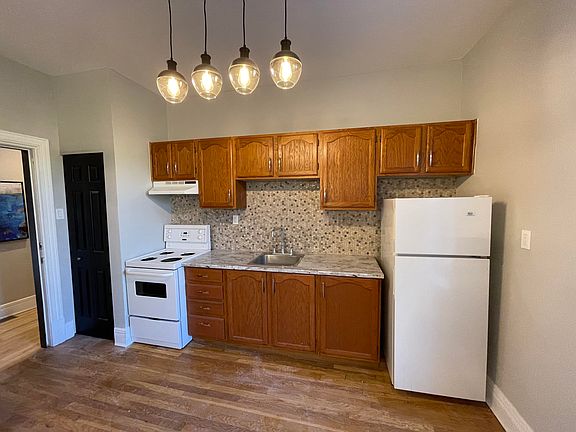 5th image of 324 Chapel St #4