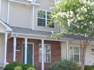 1413 Killashee Ct, Charlotte, NC 28213