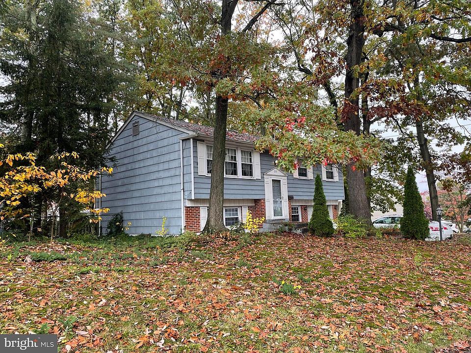1st image of 230 Wedgewood Dr