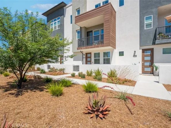 27575 Blackbird Ct, Valencia, CA 91381