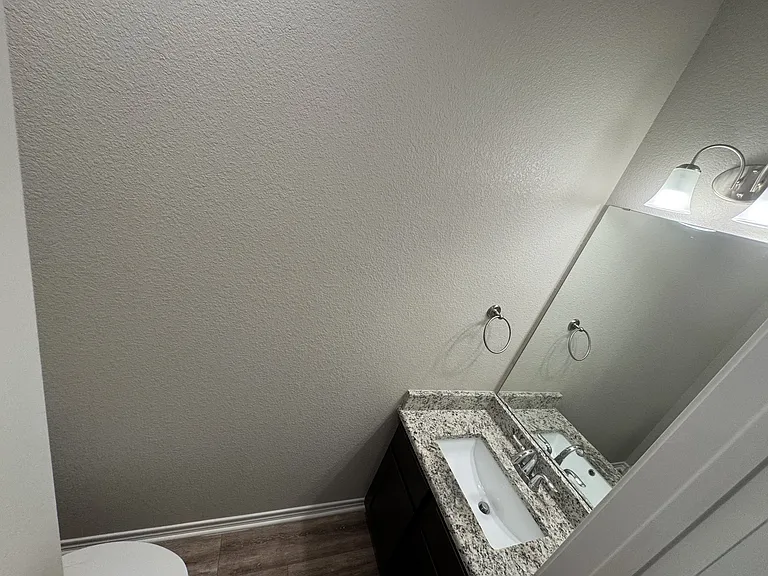 720 Westfield Blvd — Photo 8