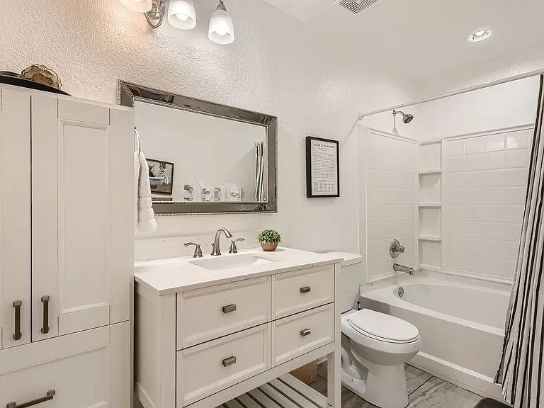 7012 Encanto Trl — Photo 12