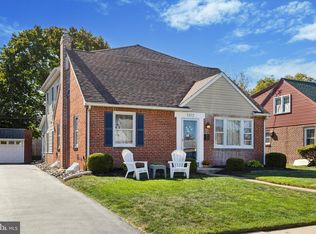 1372 Harrington Rd, Havertown, PA 19083