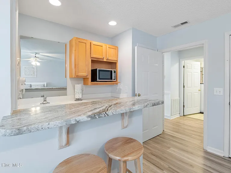 3350 Club Villas Dr #101 — Photo 8