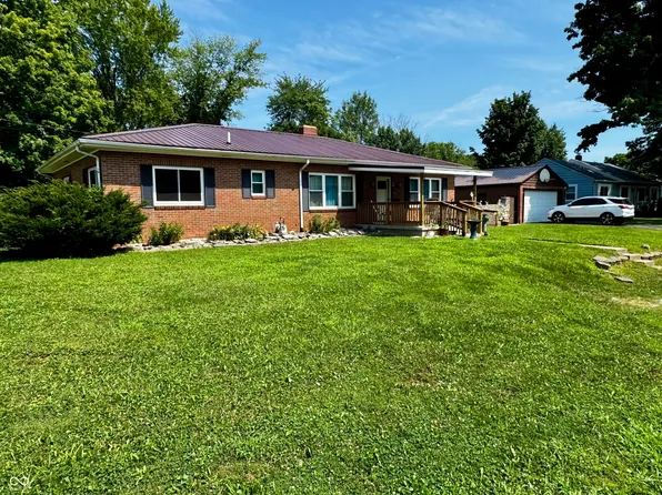 2 W Park Ln, Crawfordsville, IN 47933