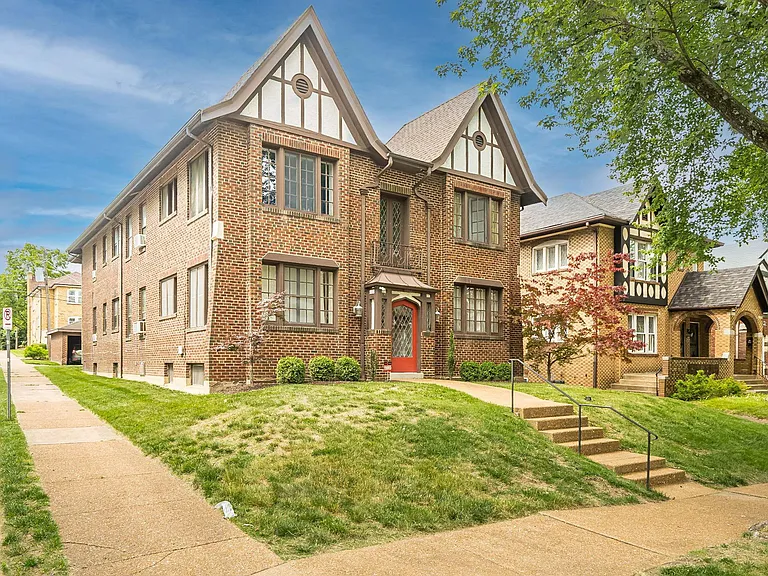 7300 Lindell Blvd — Photo 2