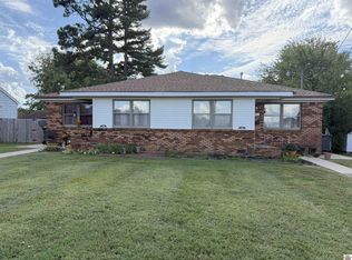 327 John E Robinson Dr, Paducah, KY 42001