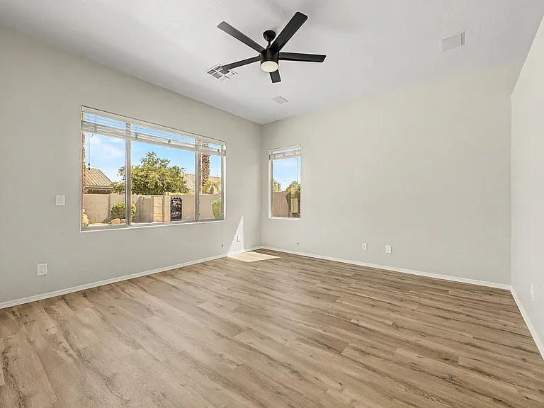 1292 W Longhorn Dr — Photo 16