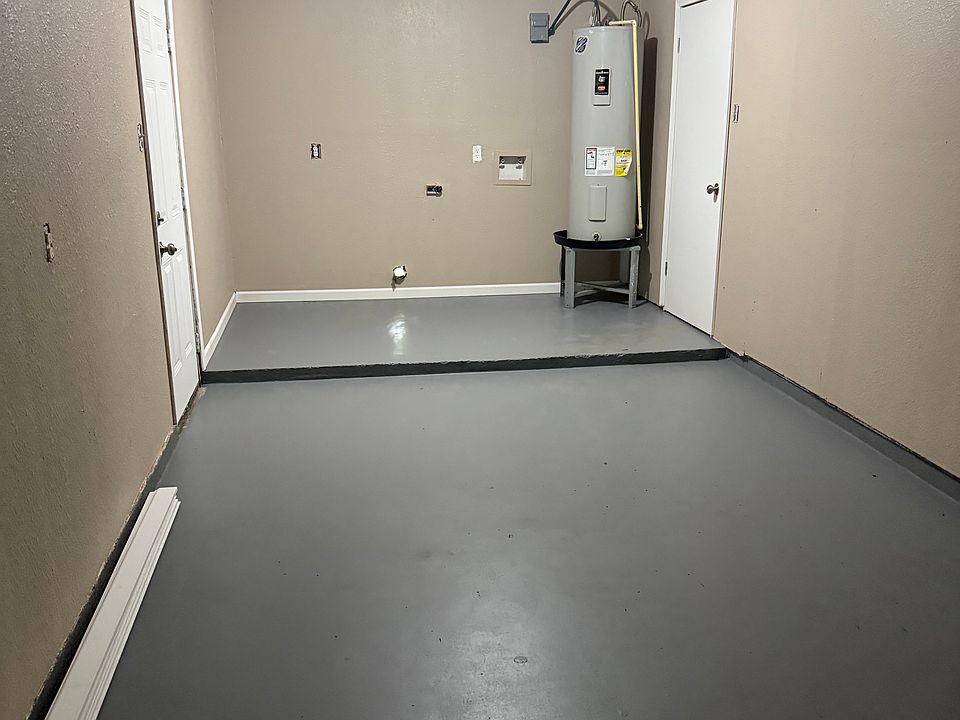 1st image of 3656 Hemlock Ln