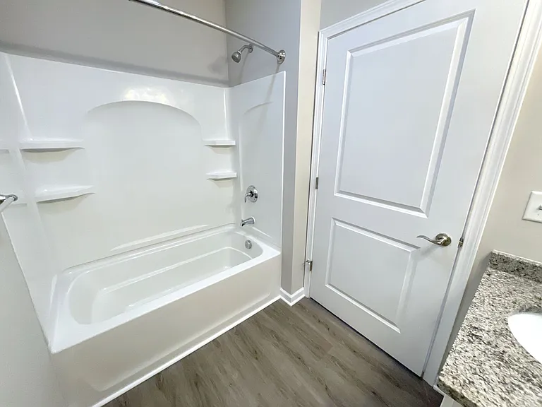 Orchard Grove Apartments — Photo 11