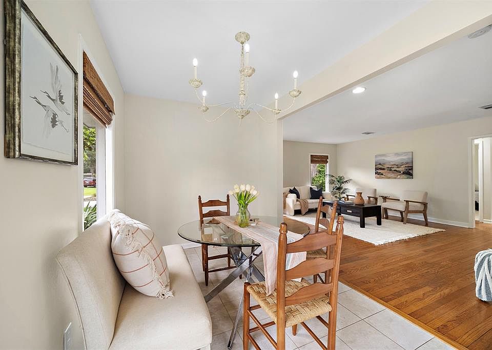 1st image of 927 Gardenia Drive