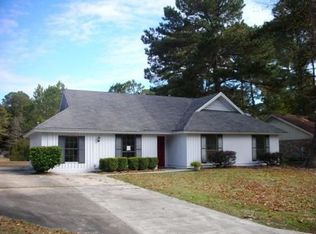 10 Bitterroot Ln, Savannah, GA 31419