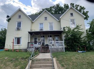 440-442 S Liberty Ave, Freeport, IL 61032