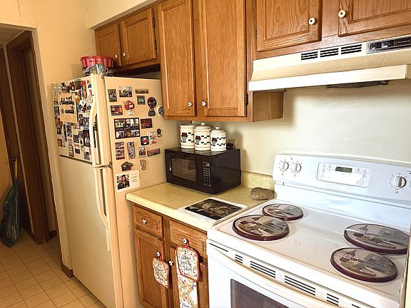 5th image of 2801 W Broadway APT B3