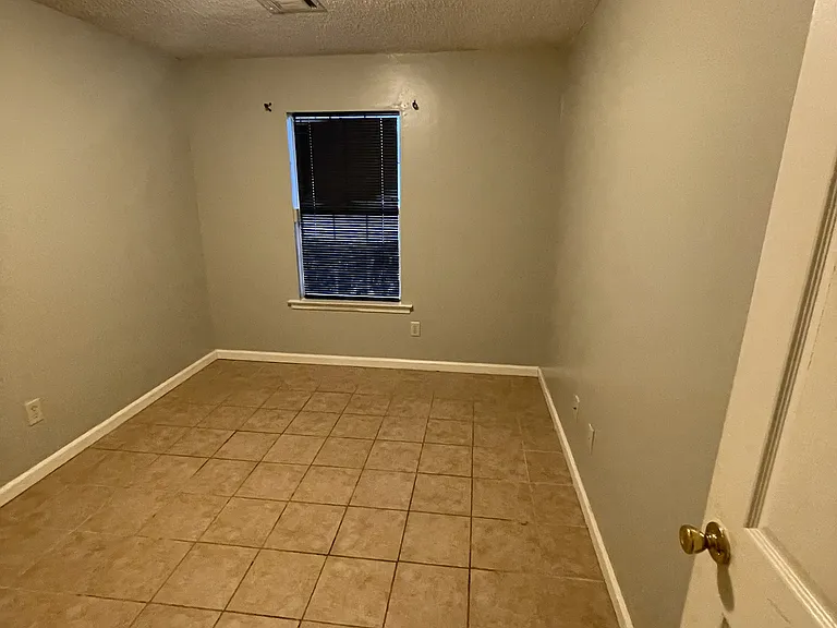 4140 Bronner Rd — Photo 6