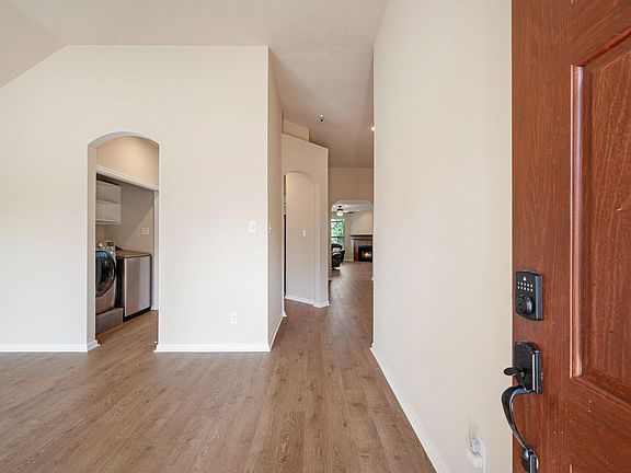 4th image of 19609 Vilamoura St