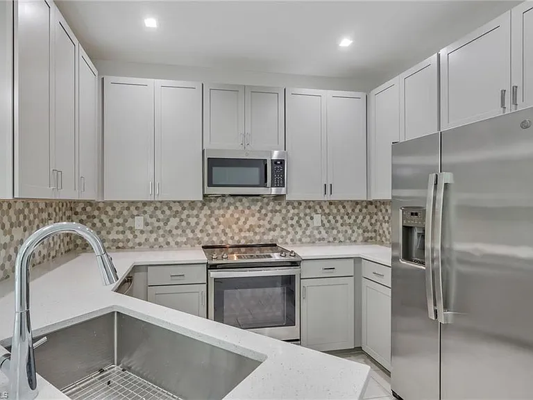 7501 Carnegie Way — Photo 5