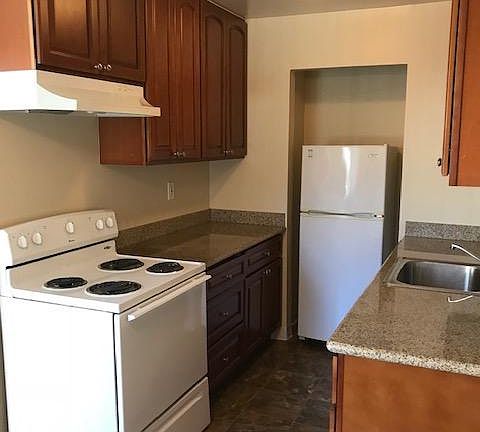 3rd image of 611 San Luisito Way #A6