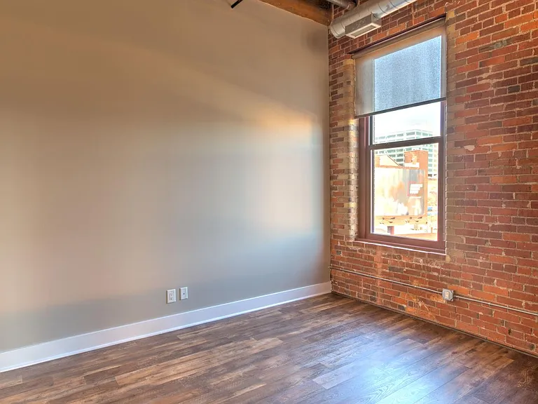 150 E Main St #403 — Photo 14