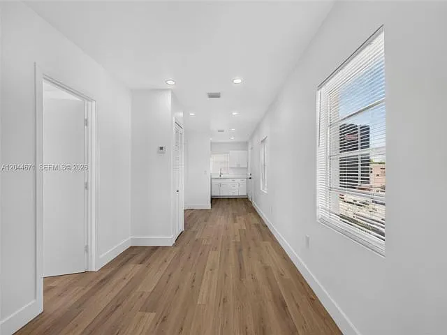 1900 SW 6th St — Photo 15